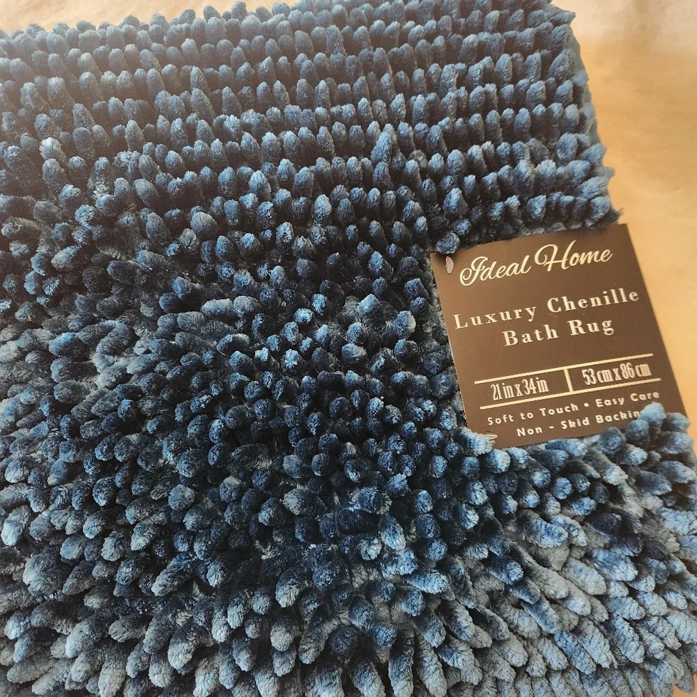 🆕️Chenille Bath Rug